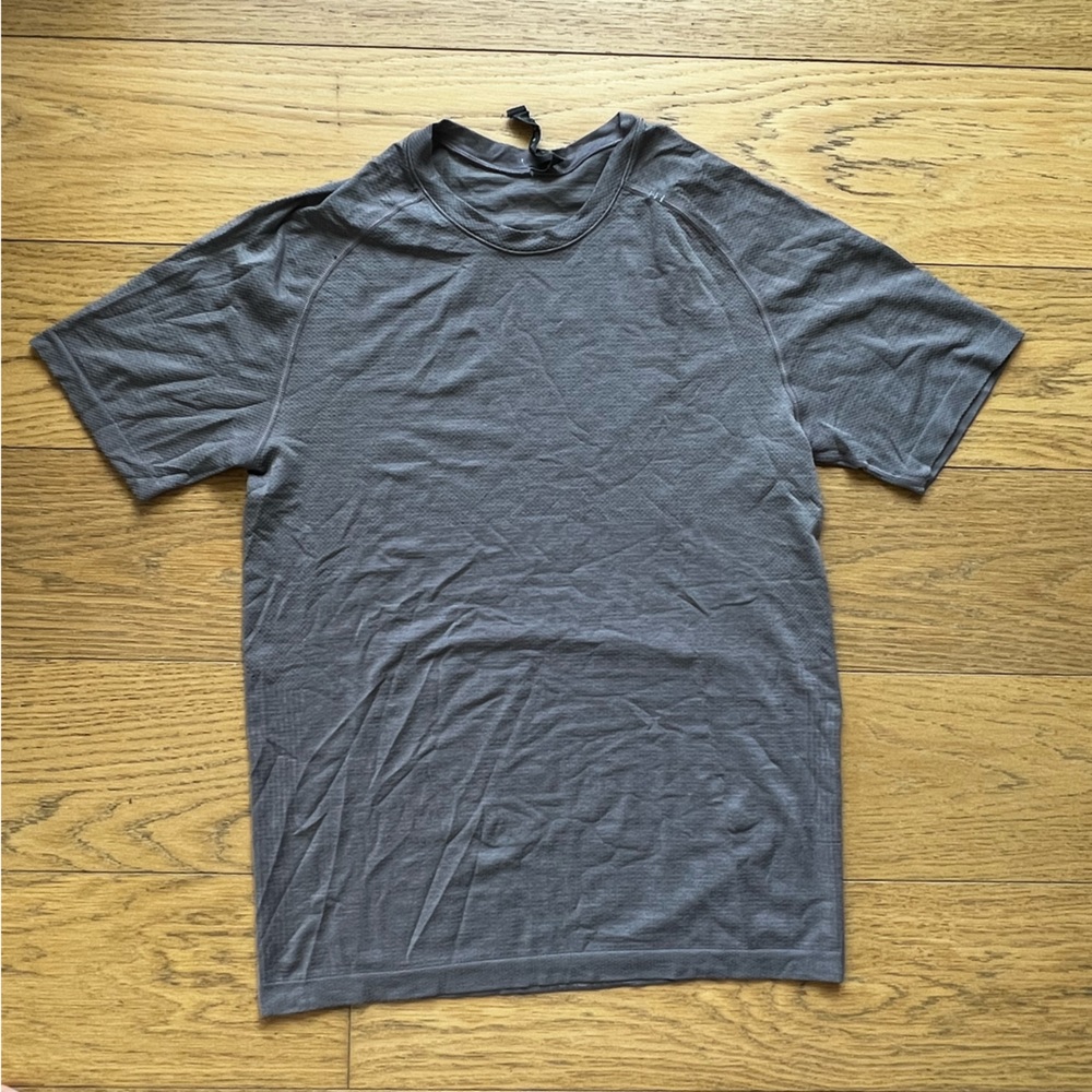 Lululemon MetalVent Shirt - S